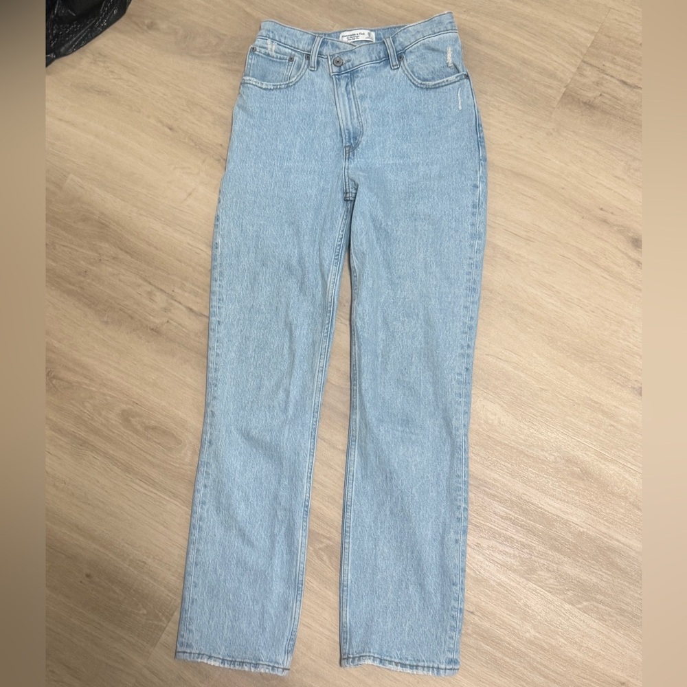 Abercrombie & Fitch Ultra High Rise 90s Straight